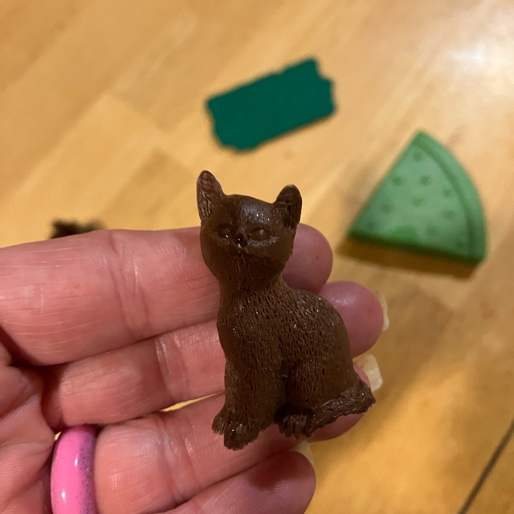 Handmade resin cat